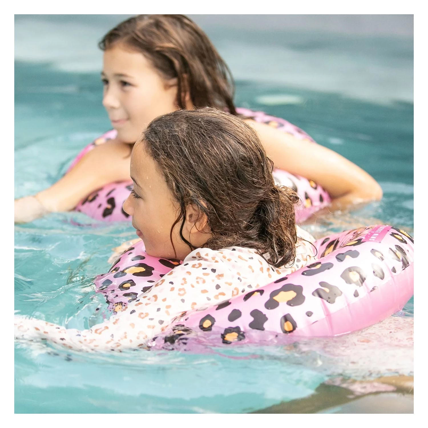 Swim Essentials Zwemring Rosé Goud Panterprint 5 Swim Essentials Zwemring Rosé Goud Panterprint - Afbeelding 3