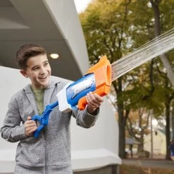Hasbro NERF Super Soaker Rainstorm - Waterpistool 11 Hasbro NERF Super Soaker Rainstorm - Waterpistool -Speelgoedwinkel Voor Buiten 4541633d